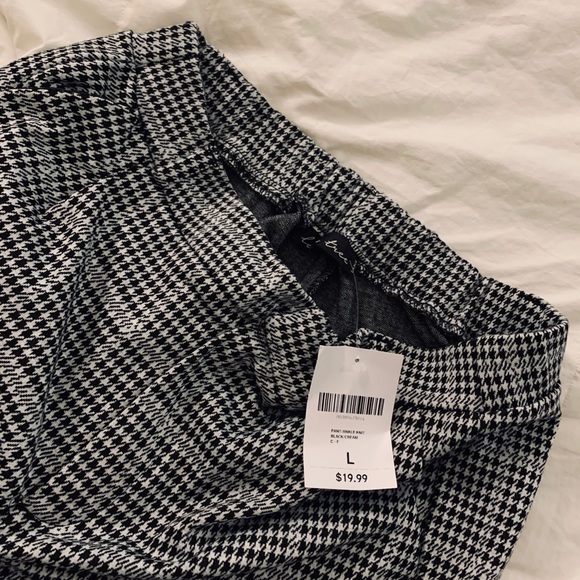 checkered pants - Picture 1 of 3